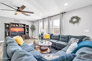 10617 W Daley Ln, Peoria, AZ 85383 - Photo 9