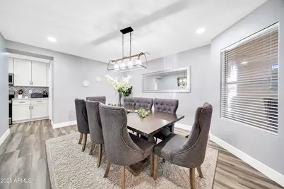 10617 W Daley Lane, Peoria, AZ 85383 - Photo 17