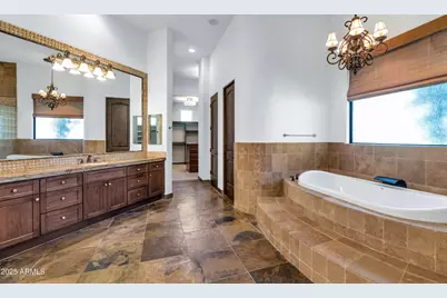 7233 E Royal Palm Road, Scottsdale, AZ 85258 - Photo 17