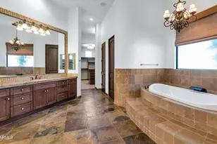 7233 E Royal Palm Rd, Scottsdale, AZ 85258 - Photo 17