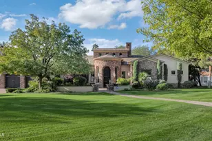 7233 E Royal Palm Rd, Scottsdale, AZ 85258 - Photo 5