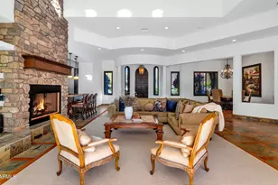 7233 E Royal Palm Rd, Scottsdale, AZ 85258 - Photo 9