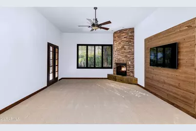 7233 E Royal Palm Road, Scottsdale, AZ 85258 - Photo 13