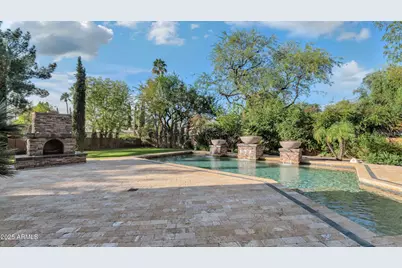 7233 E Royal Palm Road, Scottsdale, AZ 85258 - Photo 39