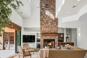 7233 E Royal Palm Rd, Scottsdale, AZ 85258 - Photo 7