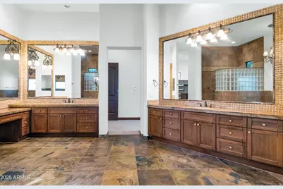 7233 E Royal Palm Road, Scottsdale, AZ 85258 - Photo 15