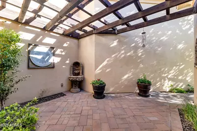7233 E Royal Palm Road, Scottsdale, AZ 85258 - Photo 27