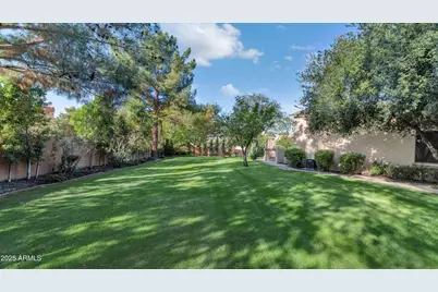 7233 E Royal Palm Road, Scottsdale, AZ 85258 - Photo 45