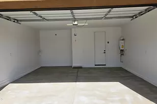 15584 W Hackamore Dr, Surprise, AZ 85387 - Photo 9