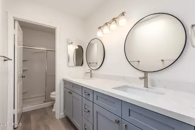 5204 N 18th Drive, Phoenix, AZ 85015 - Photo 11