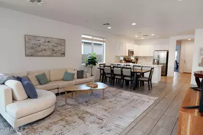 3836 S 64th Drive, Phoenix, AZ 85043 - Photo 9