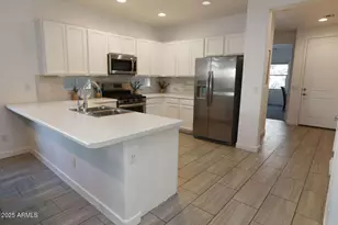 3836 S 64th Dr, Phoenix, AZ 85043 - Photo 7