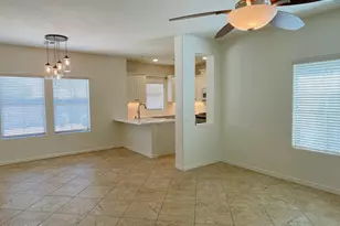 3979 E Melinda Dr, Phoenix, AZ 85050 - Photo 7