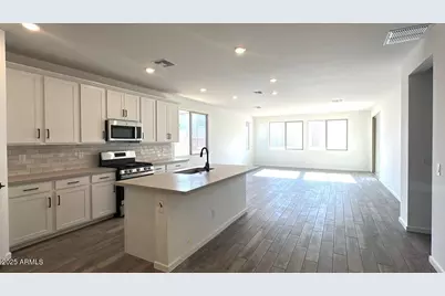 22353 W Irma Lane, Surprise, AZ 85387 - Photo 5