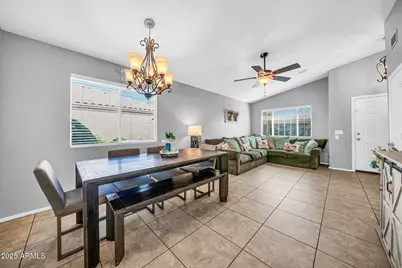 13418 N 74th Lane, Peoria, AZ 85381 - Photo 7