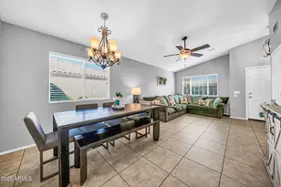 13418 N 74th Ln, Peoria, AZ 85381 - Photo 7