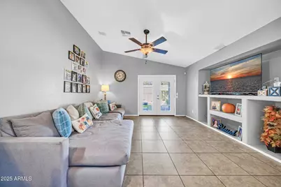 13418 N 74th Lane, Peoria, AZ 85381 - Photo 15