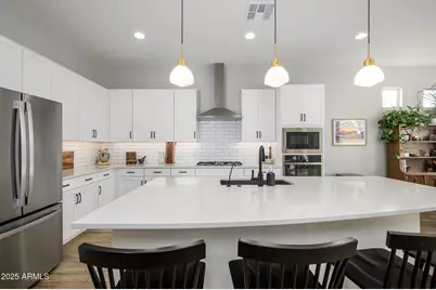 2831 W Chevelon Drive, San Tan Valley, AZ 85144 - Photo 11