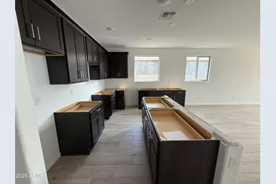 9615 W Tamarisk Avenue, Tolleson, AZ 85353 - Photo 13