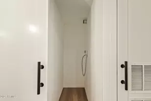 4201 E Camelback Rd, Phoenix, AZ 85018 - Photo 21