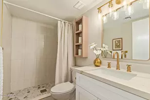 4201 E Camelback Rd, Phoenix, AZ 85018 - Photo 15