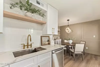 4201 E Camelback Road #14, Phoenix, AZ 85018 - Photo 11