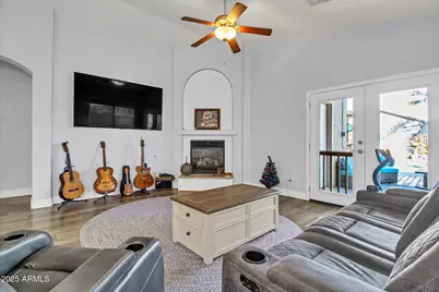 756 E Lovegrass Drive, San Tan Valley, AZ 85143 - Photo 5