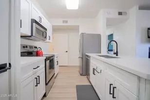 5302 E Van Buren St, Phoenix, AZ 85008 - Photo 11