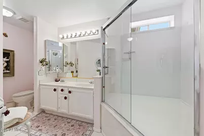 10256 N 12th Place # 2, Phoenix, AZ 85020 - Photo 21