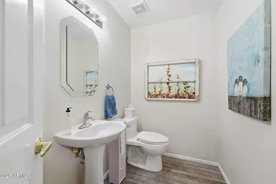 10256 N 12th Place # 2, Phoenix, AZ 85020 - Photo 11