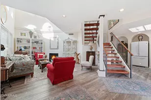 10256 N 12th Pl, Phoenix, AZ 85020 - Photo 1