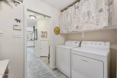 10256 N 12th Place # 2, Phoenix, AZ 85020 - Photo 15