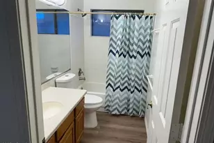 3909 E Lavender Ln E, Phoenix, AZ 85044 - Photo 27