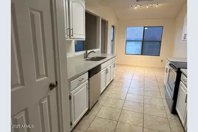 3909 E Lavender Lane E, Phoenix, AZ 85044 - Photo 13