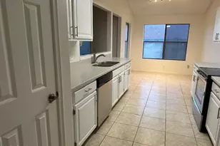 3909 E Lavender Ln E, Phoenix, AZ 85044 - Photo 13