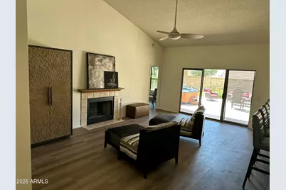 3909 E Lavender Lane E, Phoenix, AZ 85044 - Photo 9