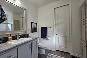 650 N Hawes Rd, Mesa, AZ 85207 - Photo 25