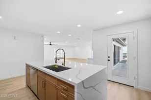 2416 E Piestewa Peak Dr, Phoenix, AZ 85016 - Photo 9