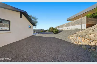 2416 E Piestewa Peak Drive, Phoenix, AZ 85016 - Photo 31