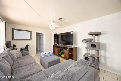 2736 W El Caminito Drive, Phoenix, AZ 85051 - Photo 7