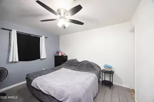 2736 W El Caminito Dr, Phoenix, AZ 85051 - Photo 17