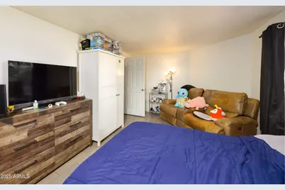 2736 W El Caminito Drive, Phoenix, AZ 85051 - Photo 21