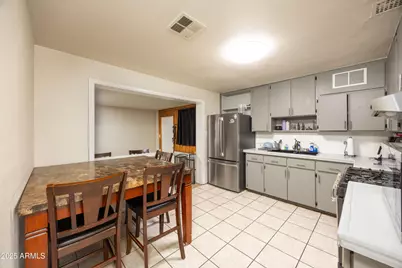 2736 W El Caminito Drive, Phoenix, AZ 85051 - Photo 13