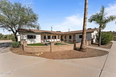 46623 N Grand Avenue, Morristown, AZ 85342 - Photo 3