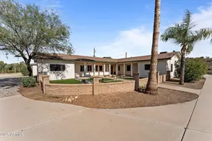 46623 N Grand Ave, Morristown, AZ 85342 - Photo 3