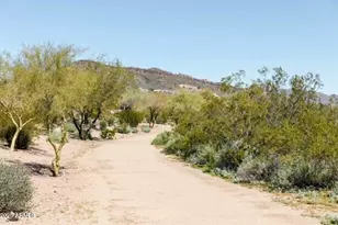 3105 W Espartero Way, Phoenix, AZ 85086 - Photo 31