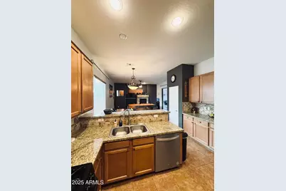 3105 W Espartero Way, Phoenix, AZ 85086 - Photo 15