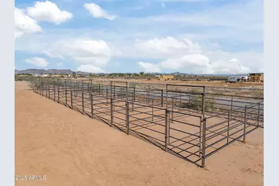 50910 W Long Rifle Road, Aguila, AZ 85320 - Photo 31