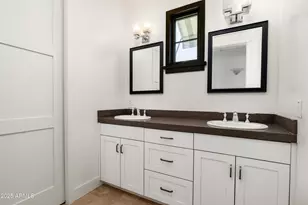 4901 E Amelia Ave, Phoenix, AZ 85018 - Photo 29