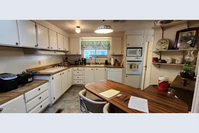 2501 W Wickenburg Way W #140, Wickenburg, AZ 85390 - Photo 3